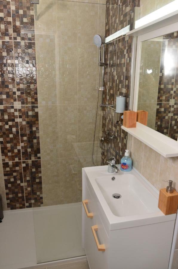 Aparthotel Danube Galati  Ngoại thất bức ảnh